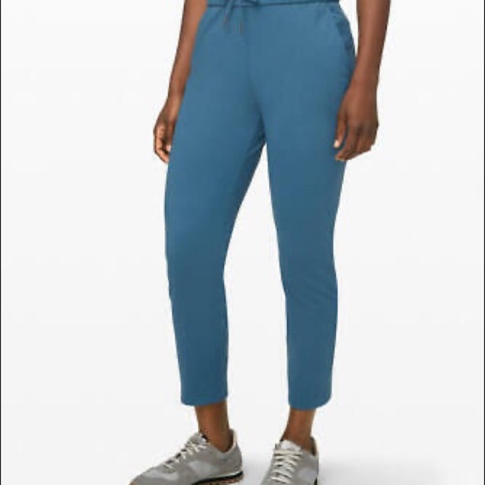 NEW! Lululemon On the Fly 7/8 Pant.